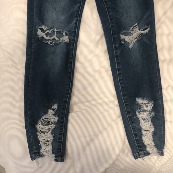 American Eagle Blue Ripped jeans - Picture 4 of 4